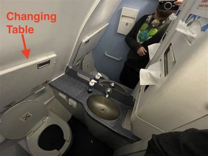 Are there changing tables on planes