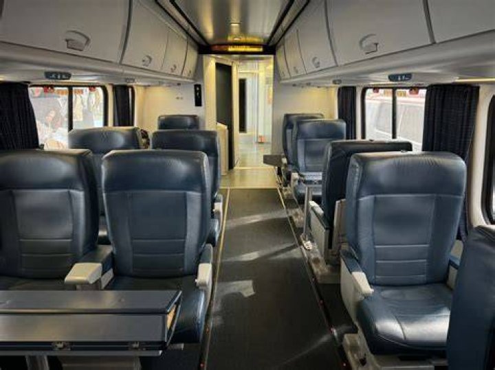 Can I ship boxes on Amtrak