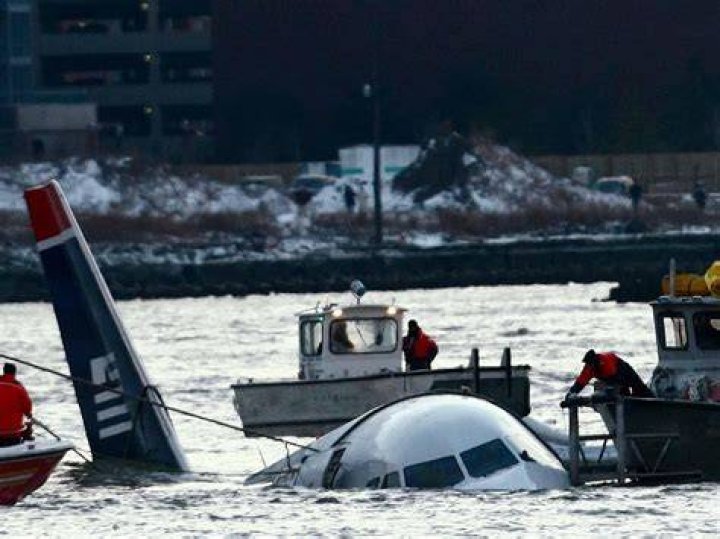Did Sully fly again after Flight 1549
