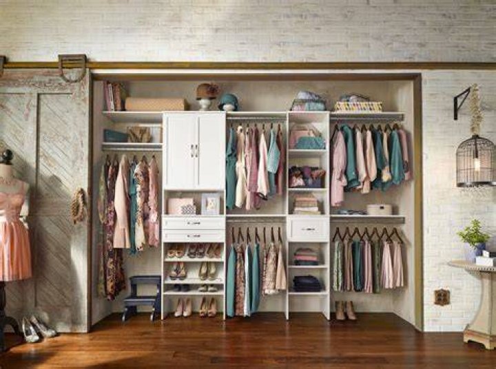 Does Closetmaid work with Rubbermaid