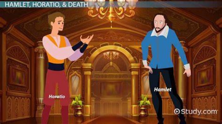 Does Hamlet follow the traditional tragic pattern
