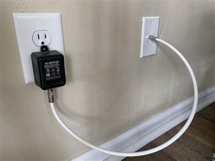 Does modem need to be plugged into cable outlet