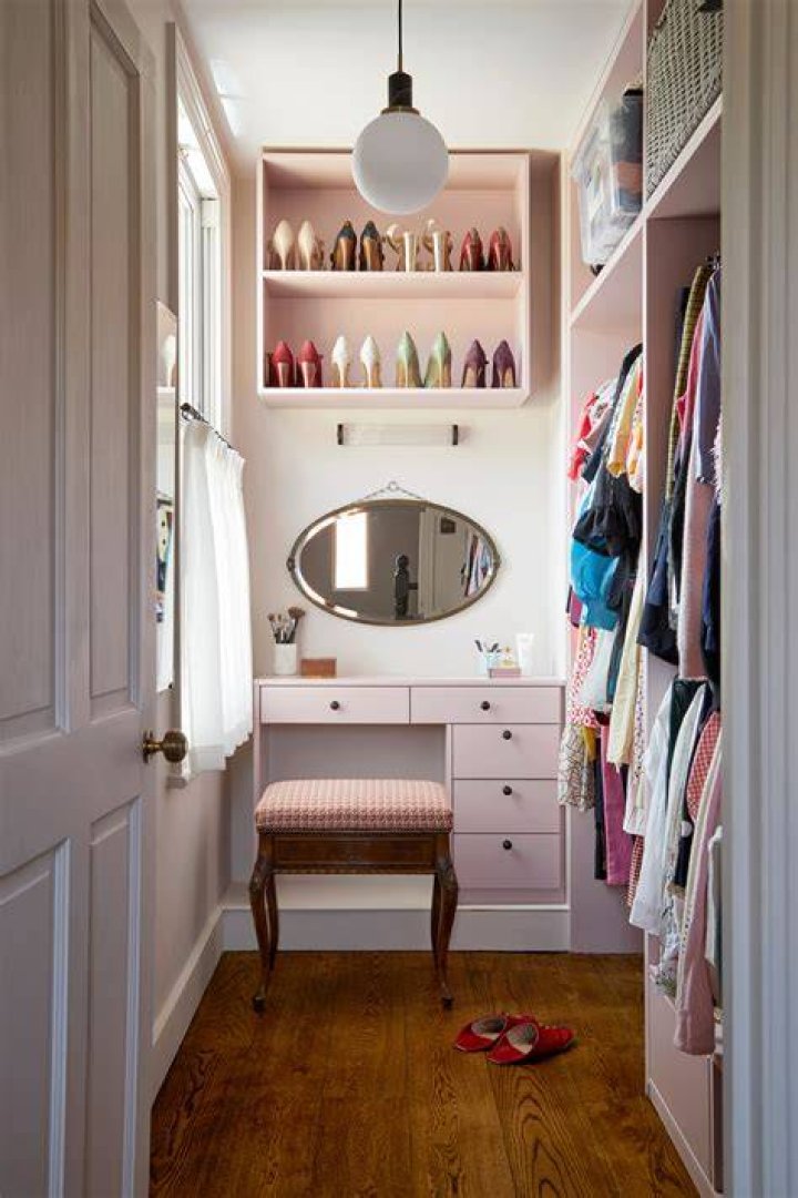 How deep is a standard built in wardrobe