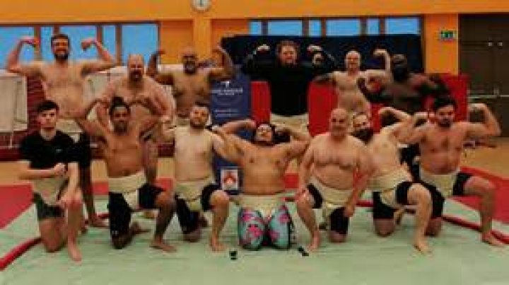 How do you become a sumo