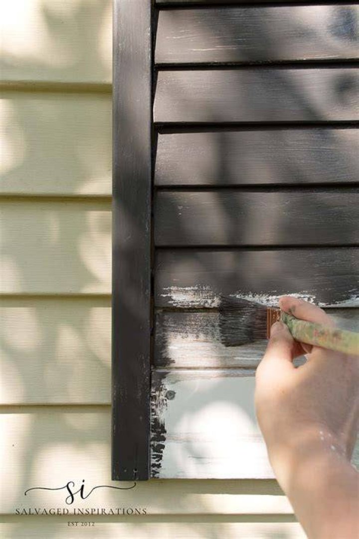 How do you clean Norman shutters