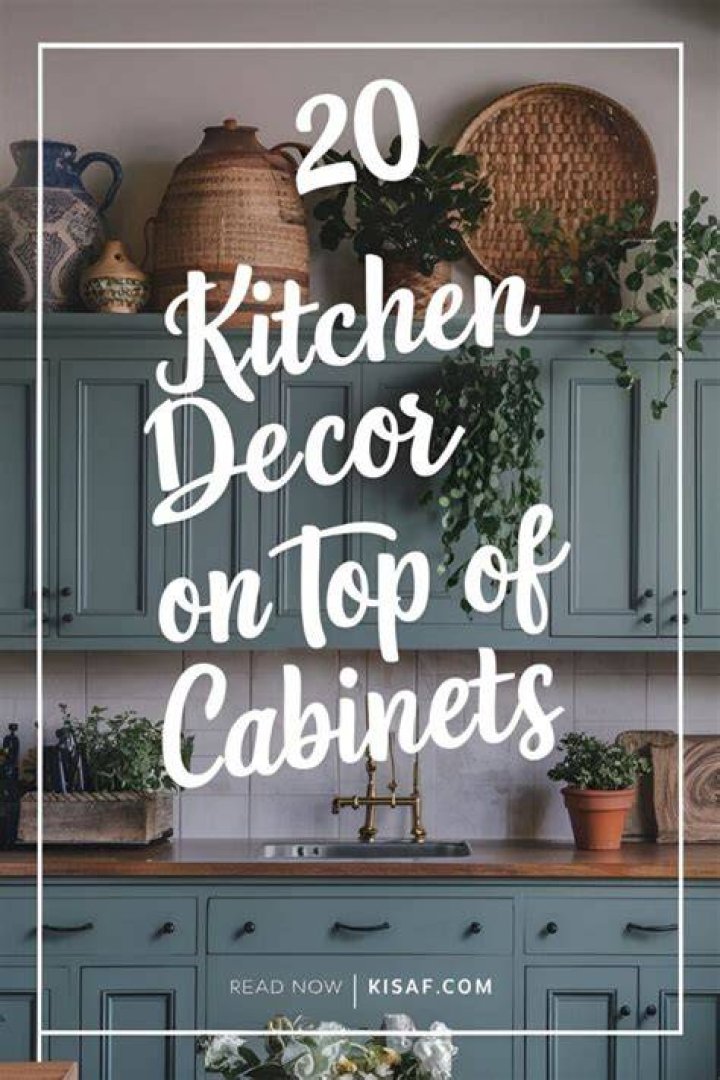 How do you decorate an old kitchen