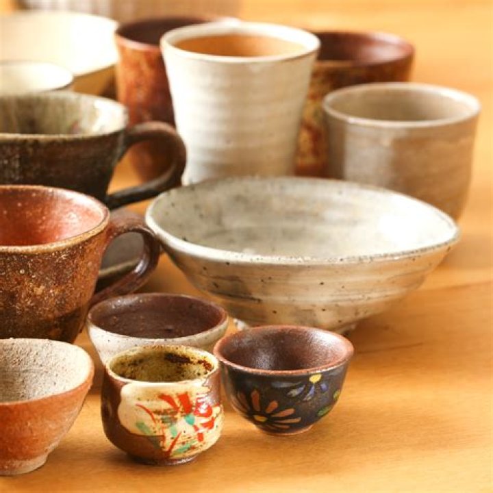 How do you identify ceramics