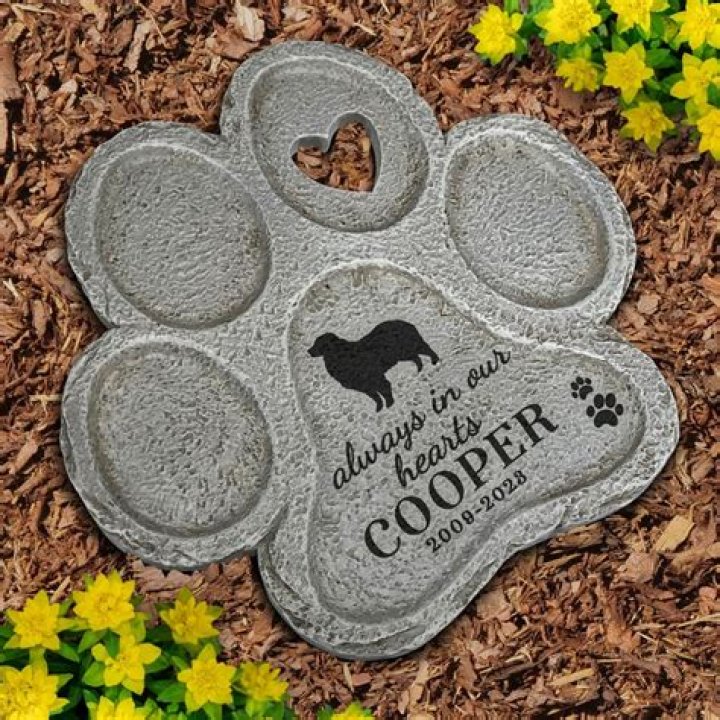How do you make a dog grave marker