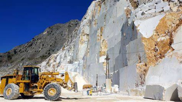 How do you quarry marble