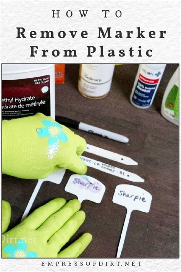 How do you remove permanent vinyl from plastic