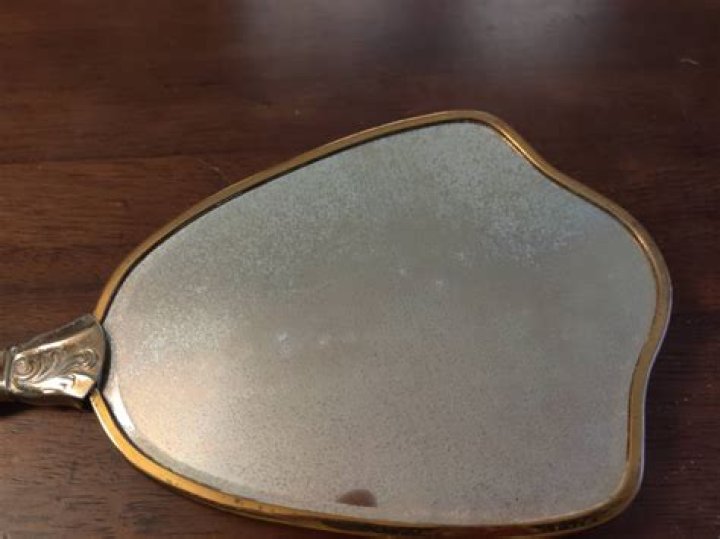 How do you restore old mirrors