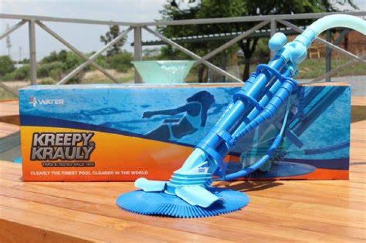 How does kreepy krauly pool cleaner work