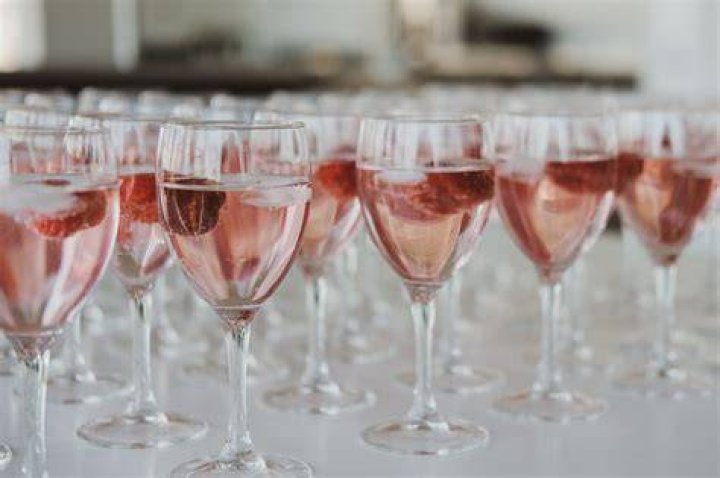 How is Rose wine