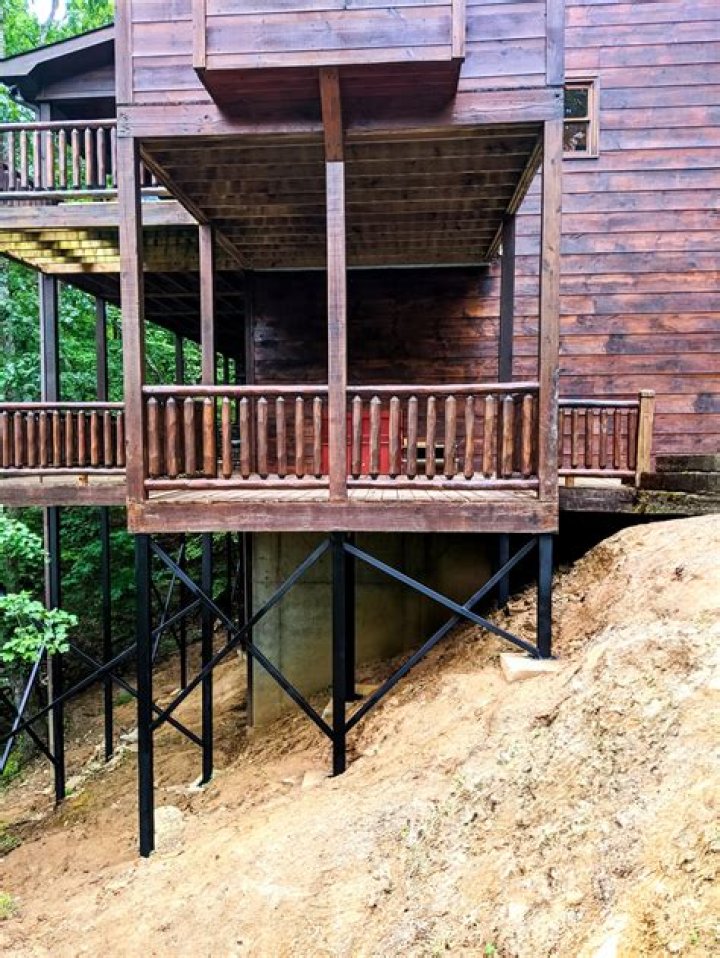 How long is deck stain tacky