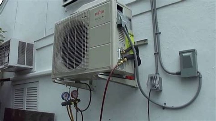 How much does it cost to install a Fujitsu mini split