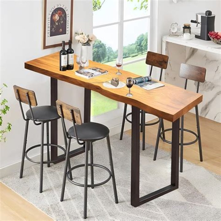 How wide is a pub table