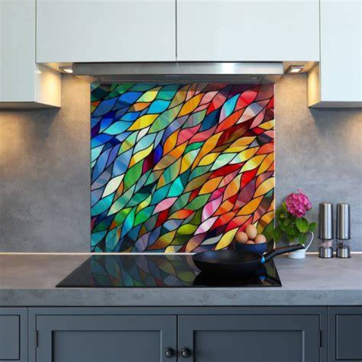 Is glass splashback heat resistant