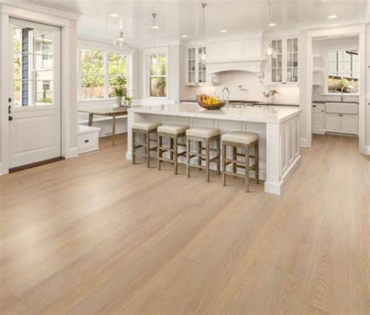 Is vinyl floor good for kitchen