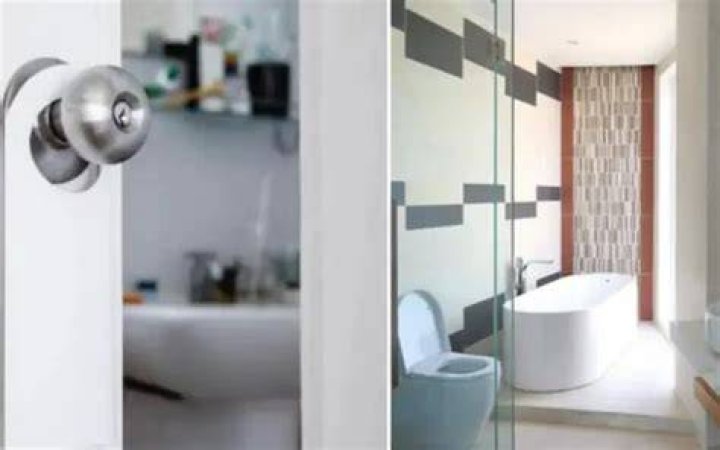 Should bathroom doors be open or closed