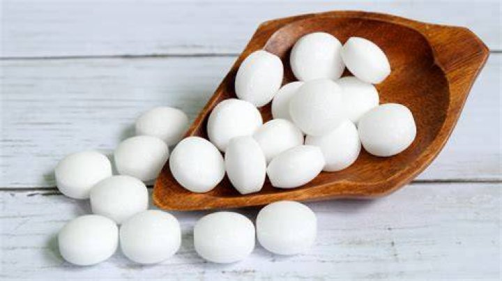What are mothballs made of