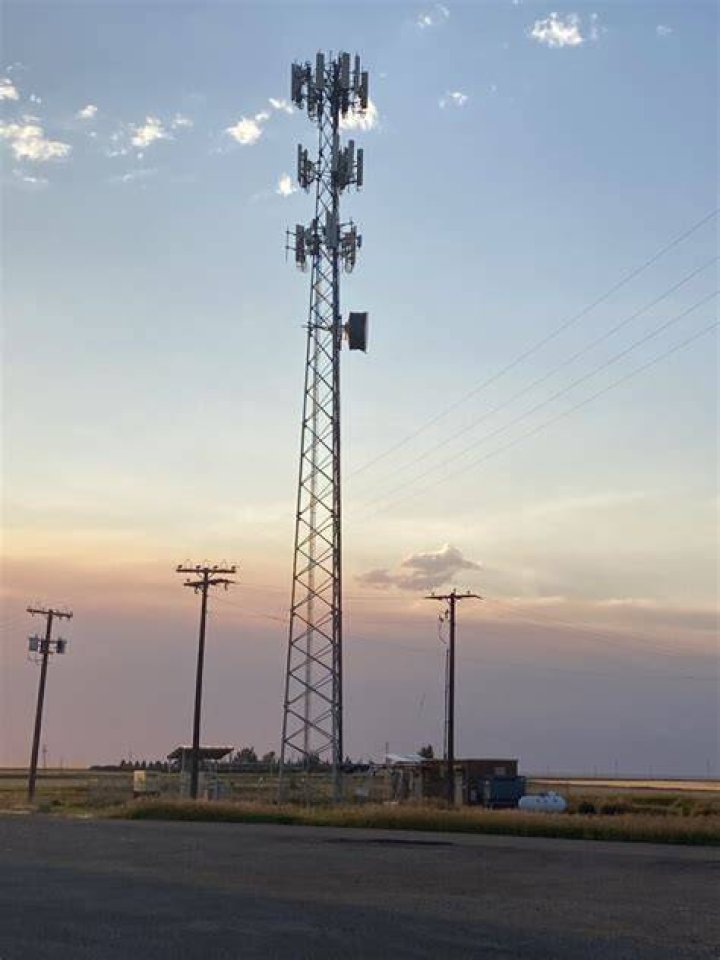 What cell towers does jitterbug use