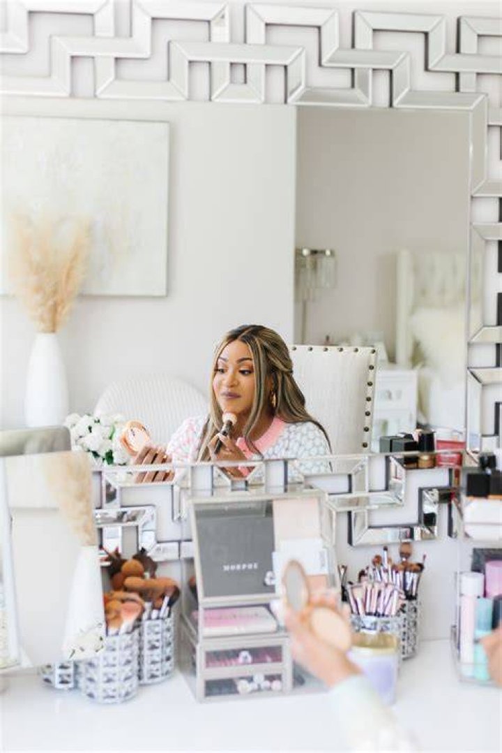 What do you store your makeup in