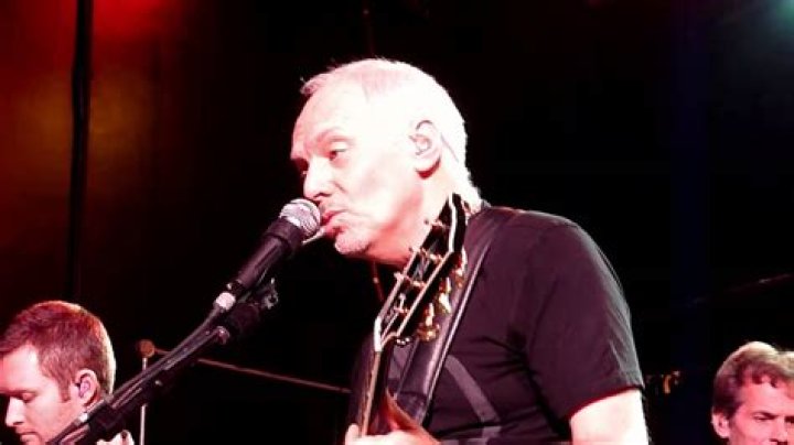 What does Peter Frampton use in his mouth