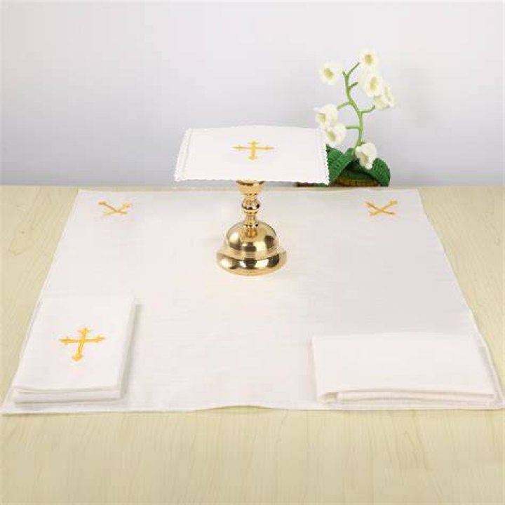 What is a corporal cloth