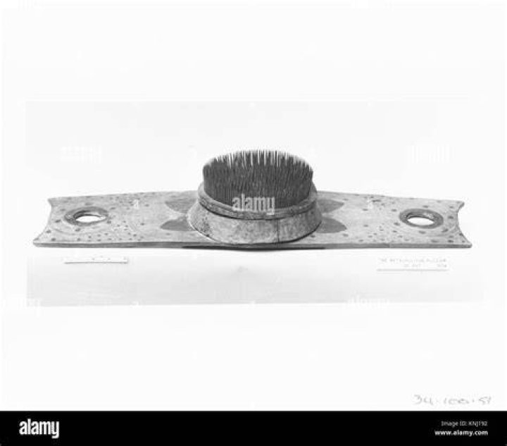 What is a flax comb
