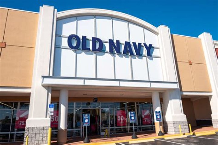 What Old Navy stores carry plus size