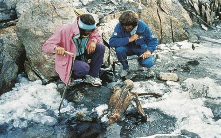 What was Otzi found with