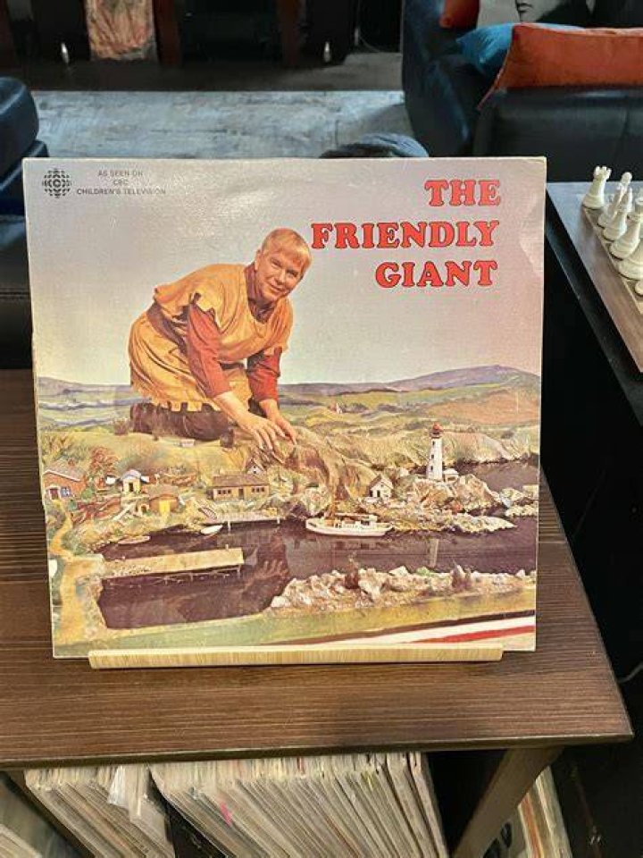 When did the friendly giant air