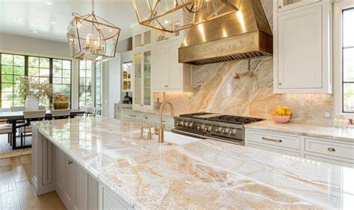 Which is more expensive quartz or marble