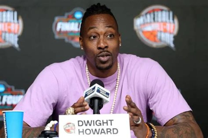 Who signed Dwight Howard