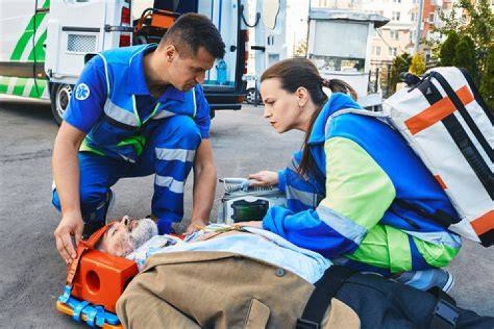 Why do paramedics get paid less than nurses
